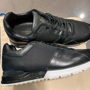 Men’s Louis Vuitton Run Away Shoe